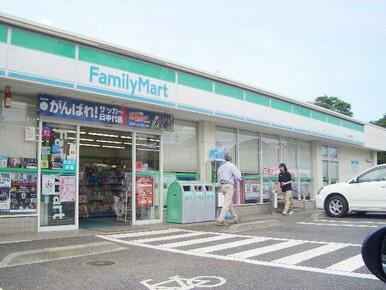 近くにコンビニが有ります