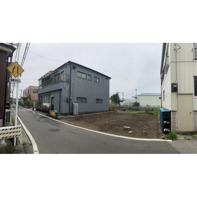 １号棟　前面道路含む現地写真 気分転換には外の空気で深呼吸するのがいちばん！