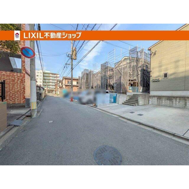 駐車スペースは、3台可（車種による）撮影1/16