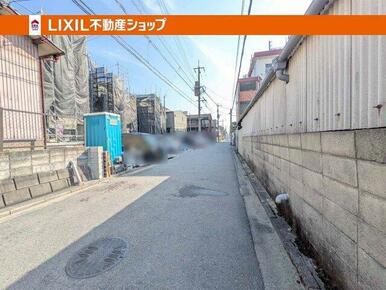 前面道路です。　接道状況　西側　5.2ｍ　撮影1/16