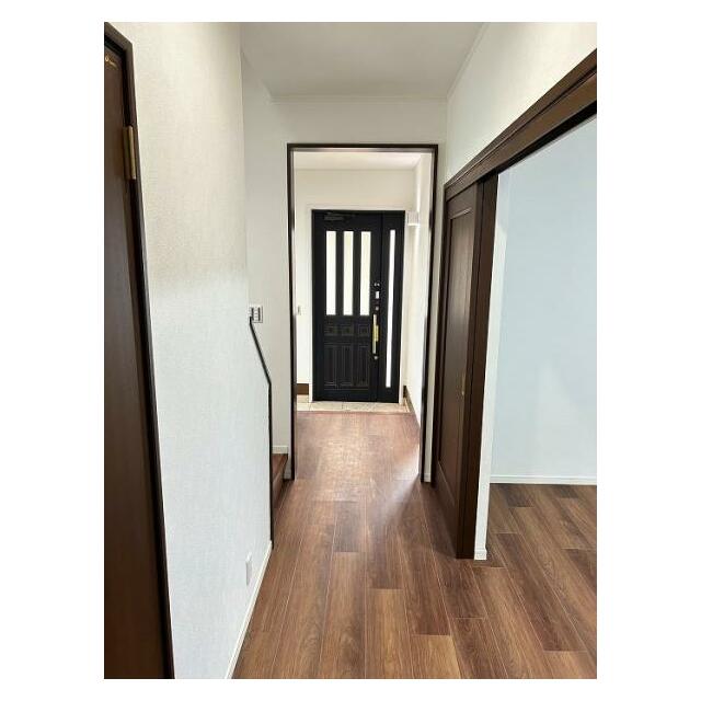 「1F廊下」廊下のお写真です。