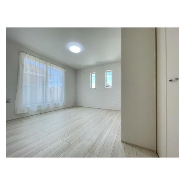 2階にはお部屋が3部屋！全部屋に収納が付いています＾＾