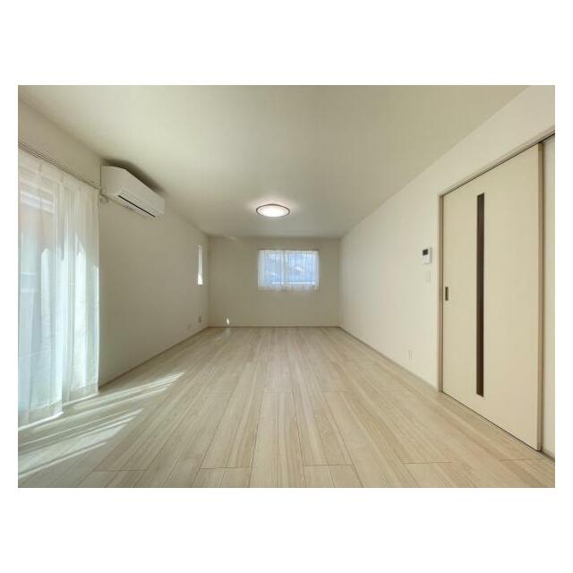 ゆとりある広さと明るさでホッとくつろげるスペースになっています！