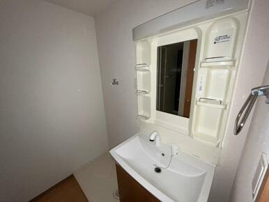 洗髪洗面化粧台