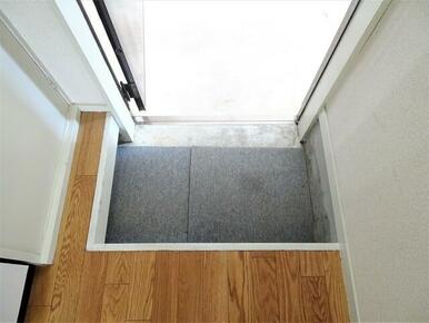 すっきりシンプルな玄関スペースです！