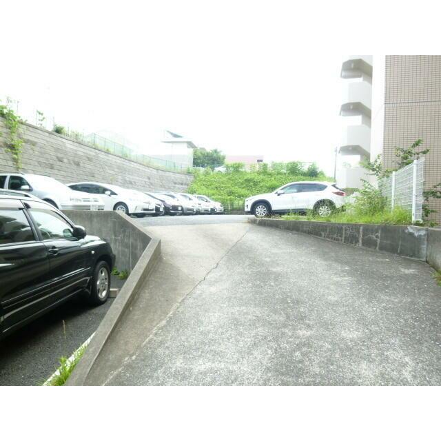 屋外P　13,000円＋税