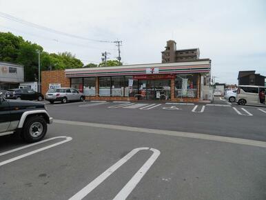 セブンイレブン久留米野中町店