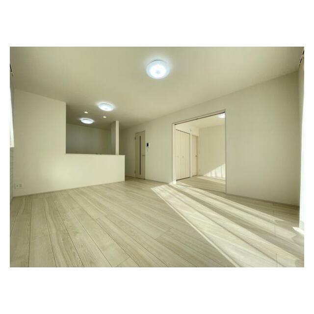 ゆとりある広さと明るさでホッとくつろげるスペースになっています！