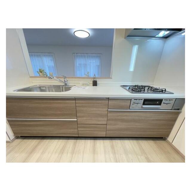 家族の顔が見えるカウンターキッチン！配膳や片付けも楽にできますね＾＾