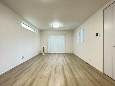 ゆとりある広さと明るさでホッとくつろげるスペースになっています！