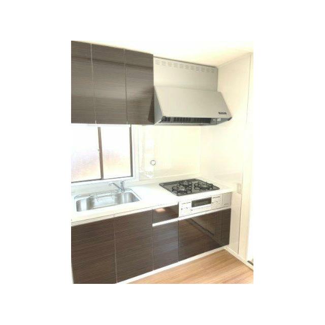 黒を基調としたシックできれいなキッチンです