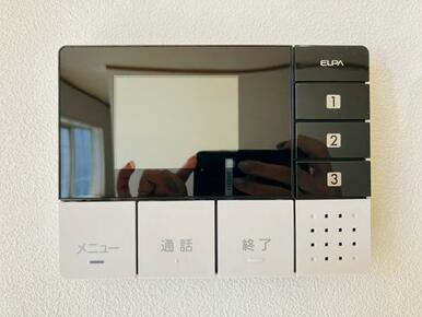 「インターホン」モニターホン付きに新品交換済みで来客時も安心です