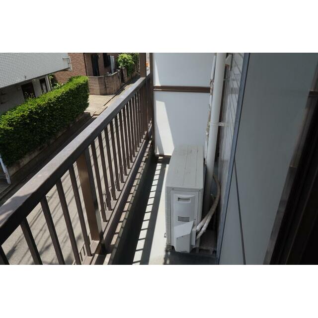 バルコニー　室外機