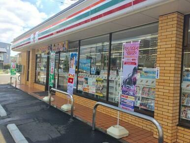 セブンイレブン八王子松木店