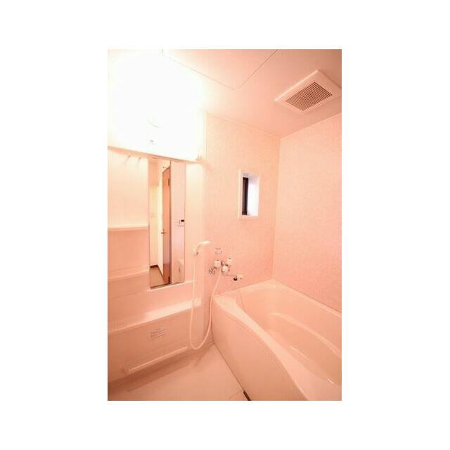 小窓の付いたユニットバス