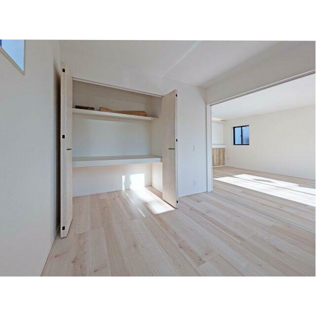 1階4.5帖の洋室。※撮影：1/14