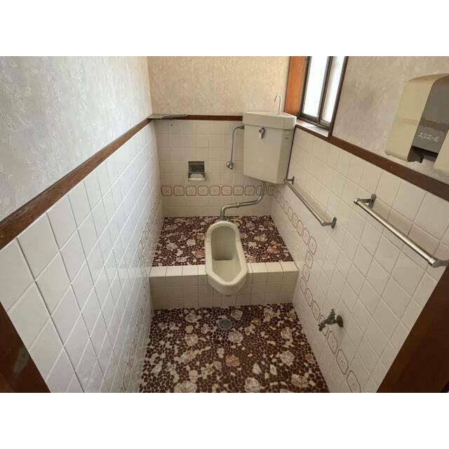 １階の和式トイレです。
