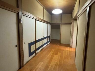 １階のホールになります。