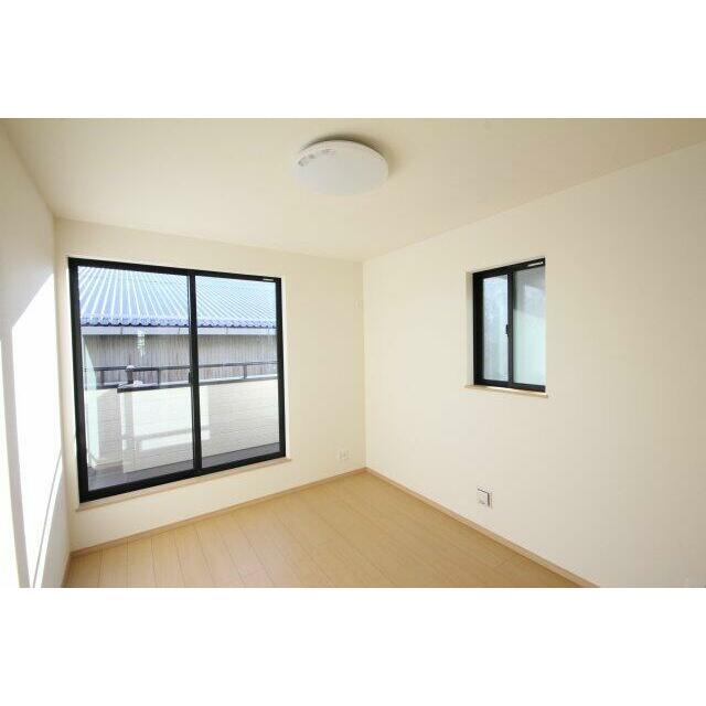 二面彩光でお部屋が明るいです