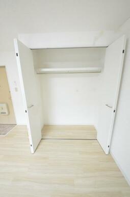 クローゼット新規交換済み