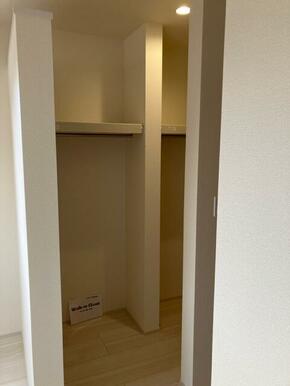 普段着もお気に入りの1着もここに収納！（3号棟）