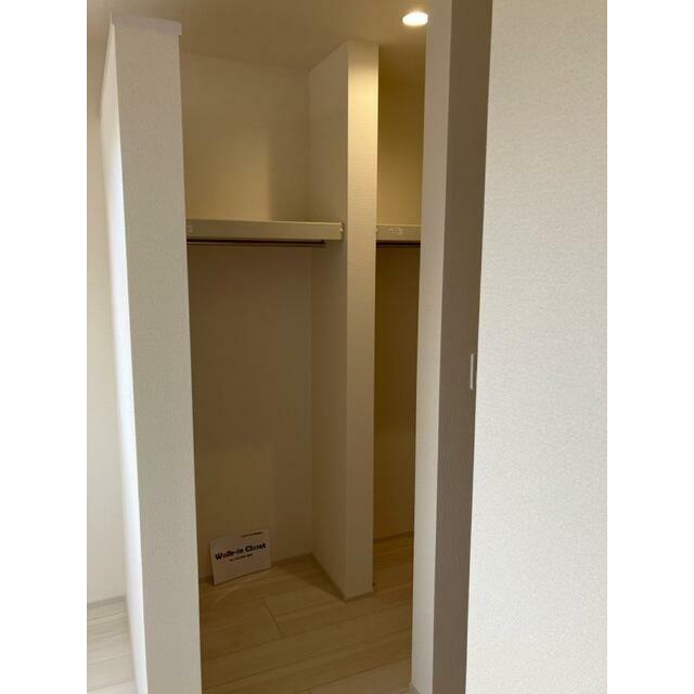 普段着もお気に入りの1着もここに収納！（3号棟）