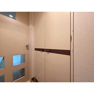 シューズボックス