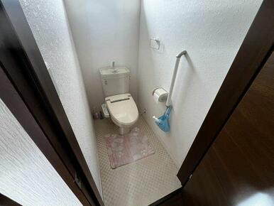 各階にトイレを完備！ゲスト用と使い分けもできますね＾＾