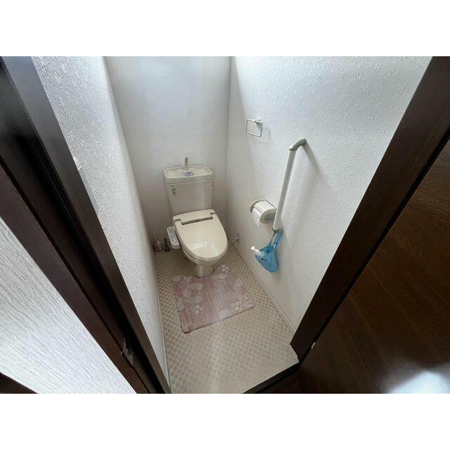 各階にトイレを完備！ゲスト用と使い分けもできますね＾＾