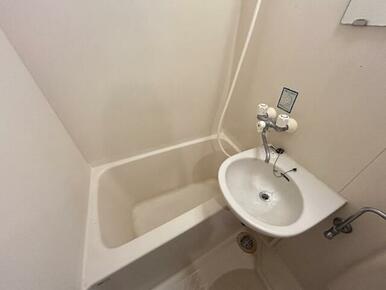 ※写真は別号室のものです。