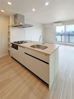 （参考）１４０２号室〈Ｗｈｉｔｅ〉　キッチン