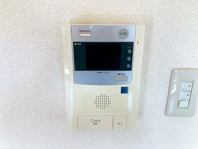 インターホンモニター