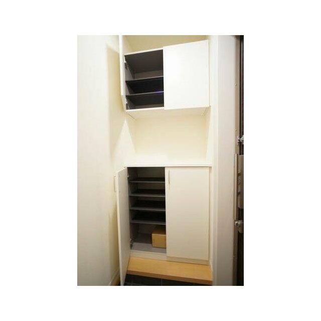 【収納】玄関には大型のシューズＢＯＸがあります！