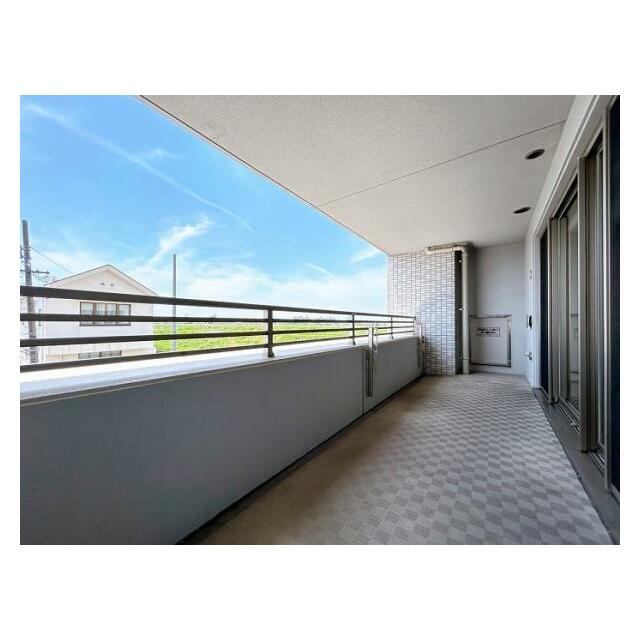 「バルコニー」南向きのバルコニーがございます。