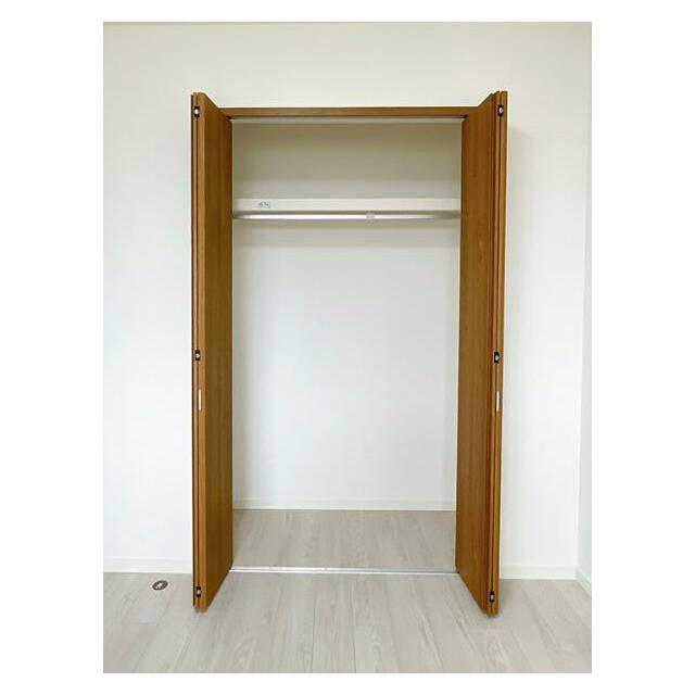 「洋室約5.1帖　収納」