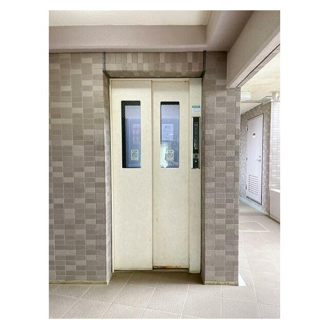 「エレベーター」