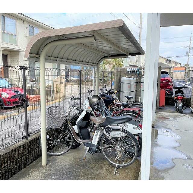 屋根付き駐輪場