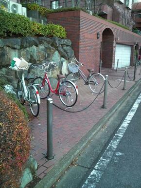 自転車・原付駐輪無料！