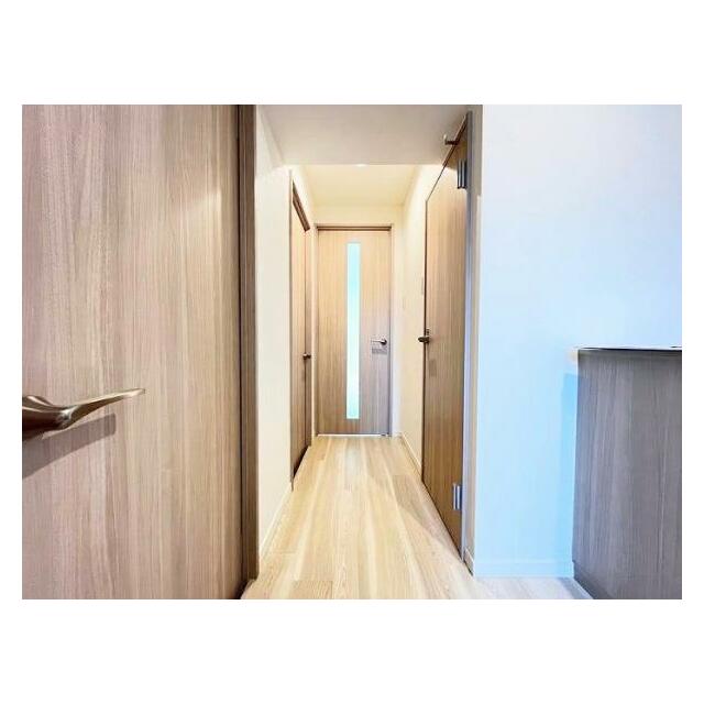 廊下　玄関から各部屋への動線になっています。