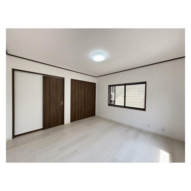 「洋室１」約8帖のお部屋です