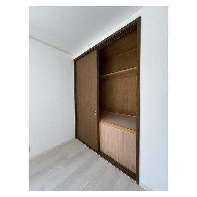 洋室２「クローゼット」（２）