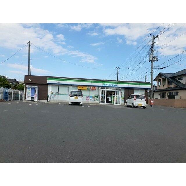 ファミリーマート原町南店まで650m