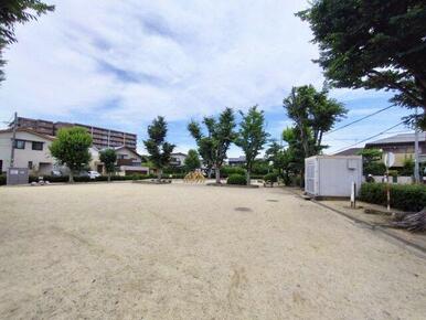 天王町公園　徒歩１分（約80ｍ）