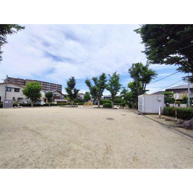 天王町公園　徒歩１分（約80ｍ）