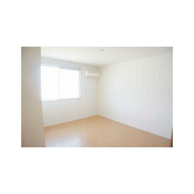 【洋室】冷暖房もついてますよ◎