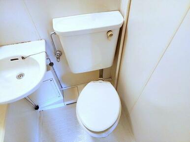 シンプルで使いやすいトイレです