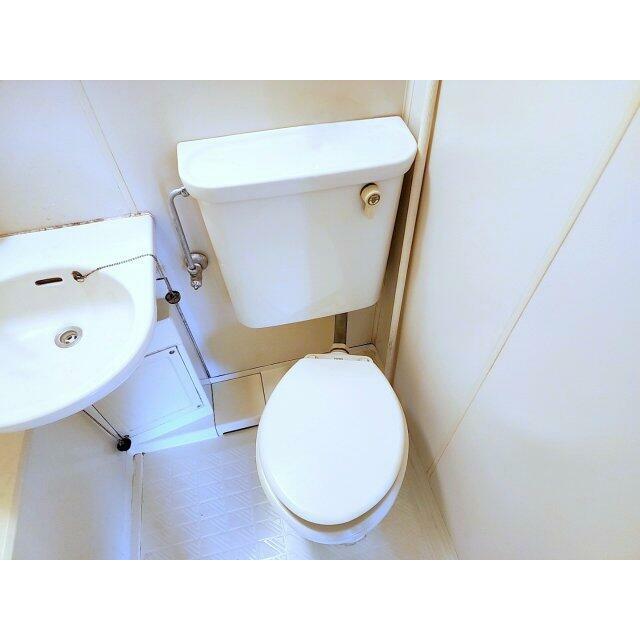 シンプルで使いやすいトイレです