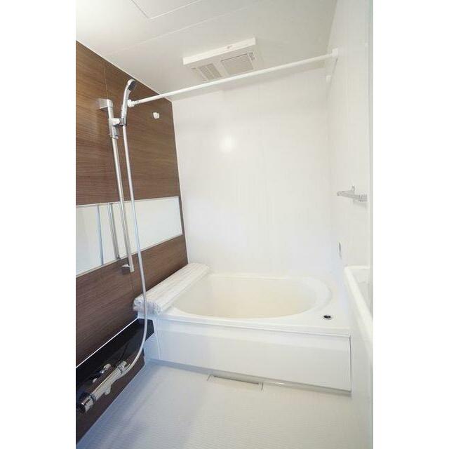 追焚給湯　浴室乾燥機付きの浴室