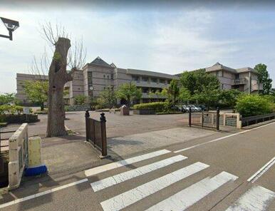 射水市立新湊小学校