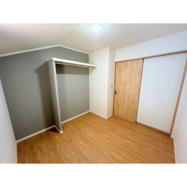 「２階納戸」約３．５帖のお部屋です。
